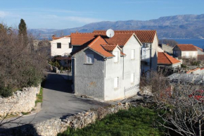 Apartments with a parking space Supetar, Brac - 6036